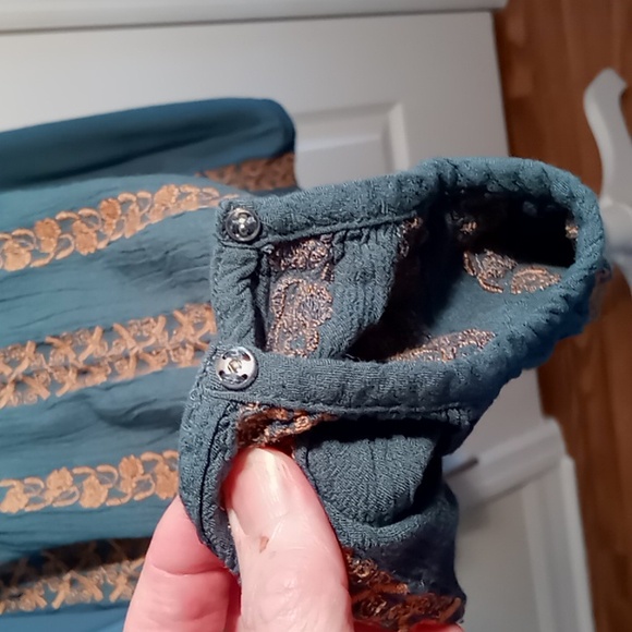 American Eagle Women's Top Long Sleeve Embroidered Dusty Blue/Cream Size Large - Picture 7 of 15